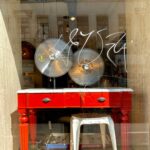 vitrine du magasin de décoration vintage à Bruxelles